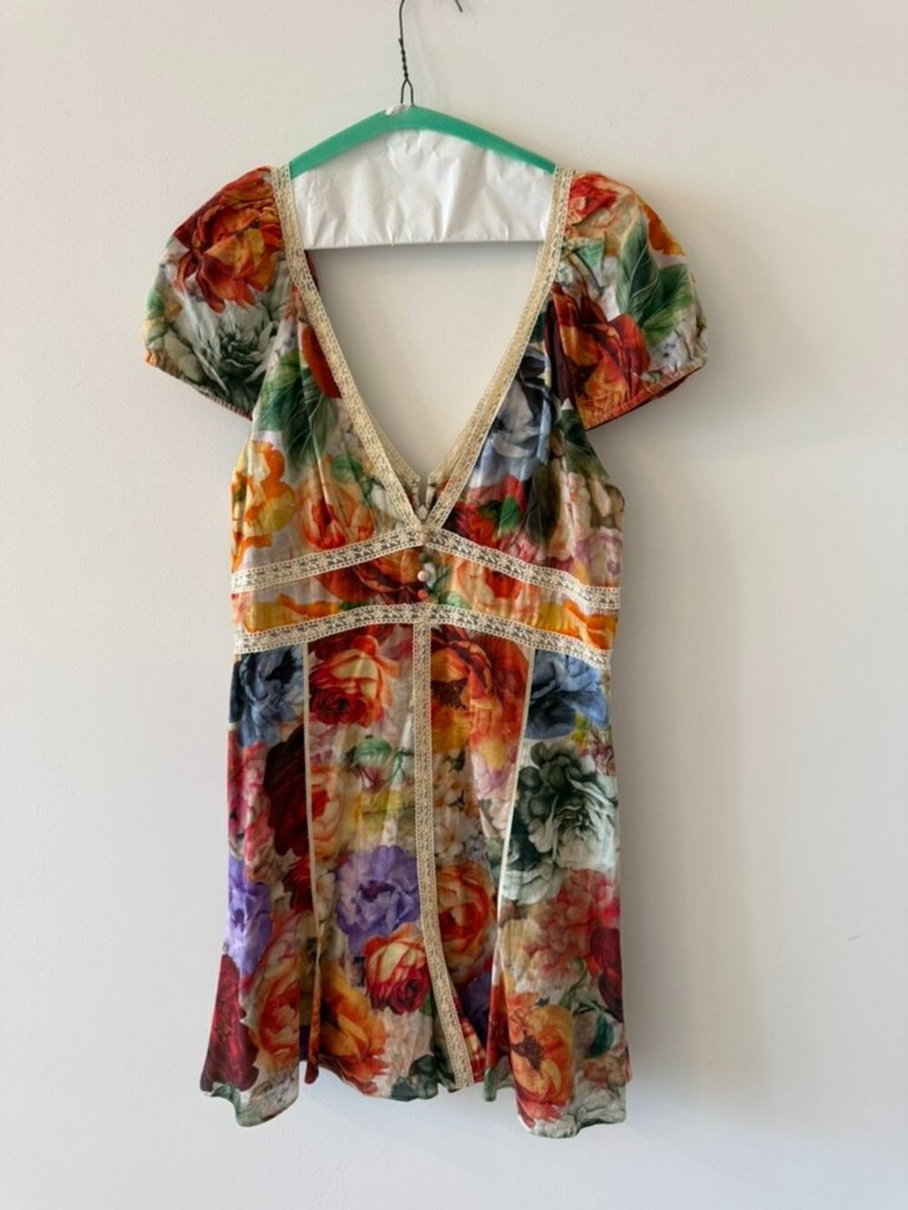 Alice + Olivia Multi Colored Lara Deep V-Neck Lace Trim Mini Dress Size 8